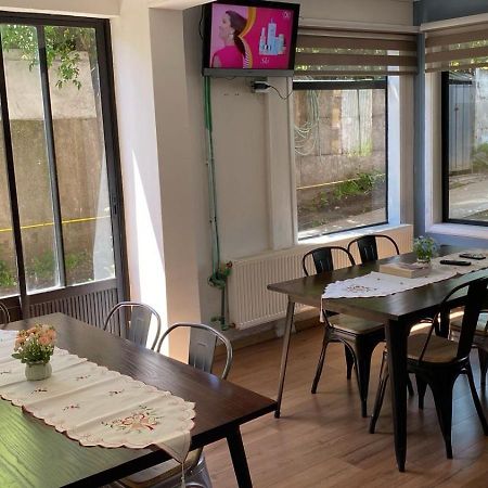 Hostal Sur Y Magia Coyhaique Eksteriør billede